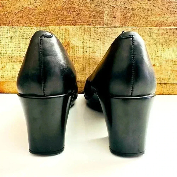 Earth Tamarack Leather Pumps - Picture 5 of 10